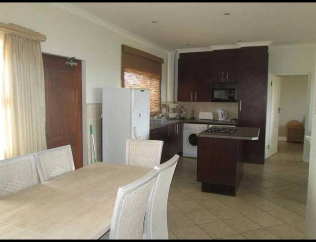 3 BEDROOM APARTMENT FOR SALE IN ROCKLANDS